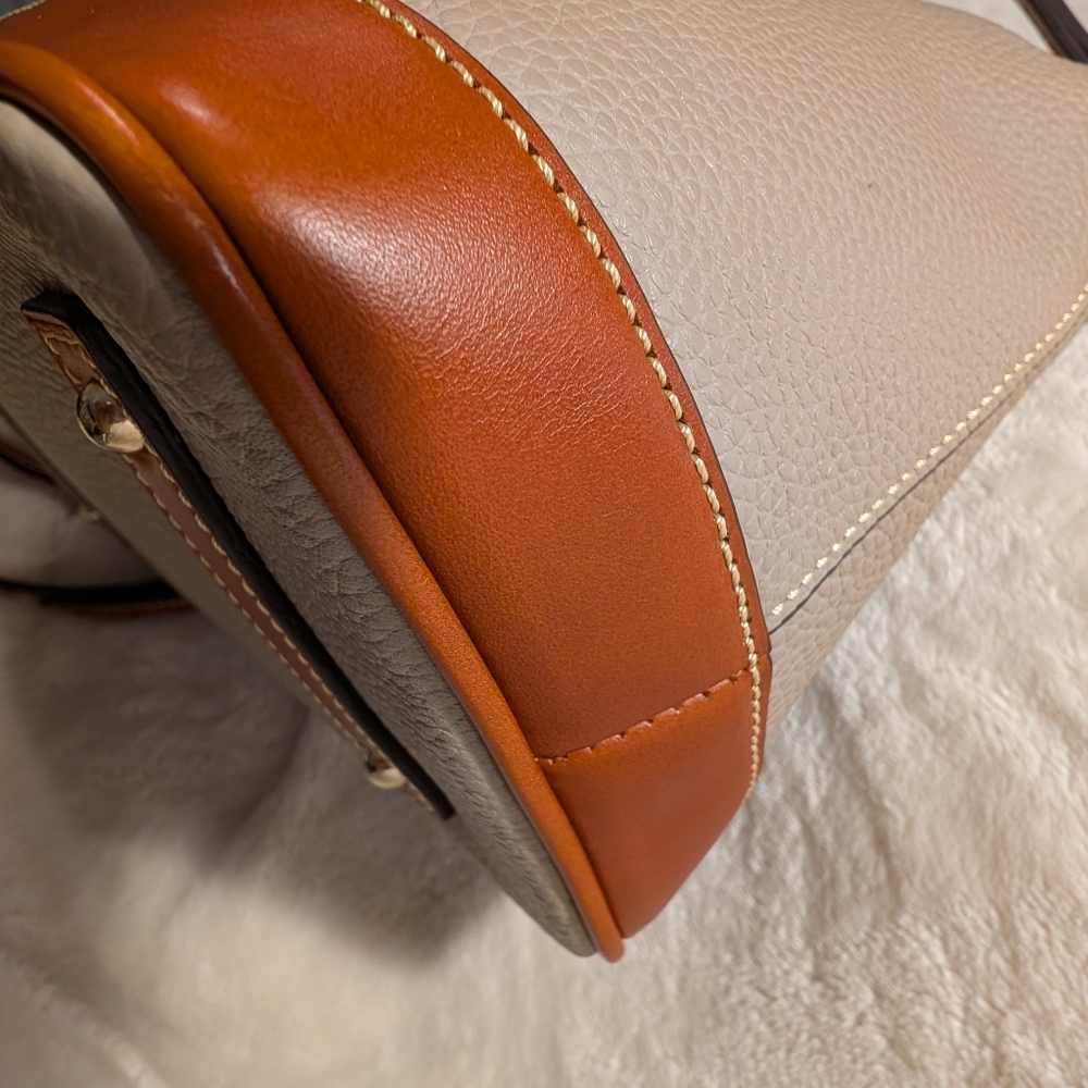 NWT DOONEY & BOURKE DOME SATCHEL DARCY BAG ELEPHANT TAUPE w/ TAN TRIM SOLD OUT - Picture 10 of 13